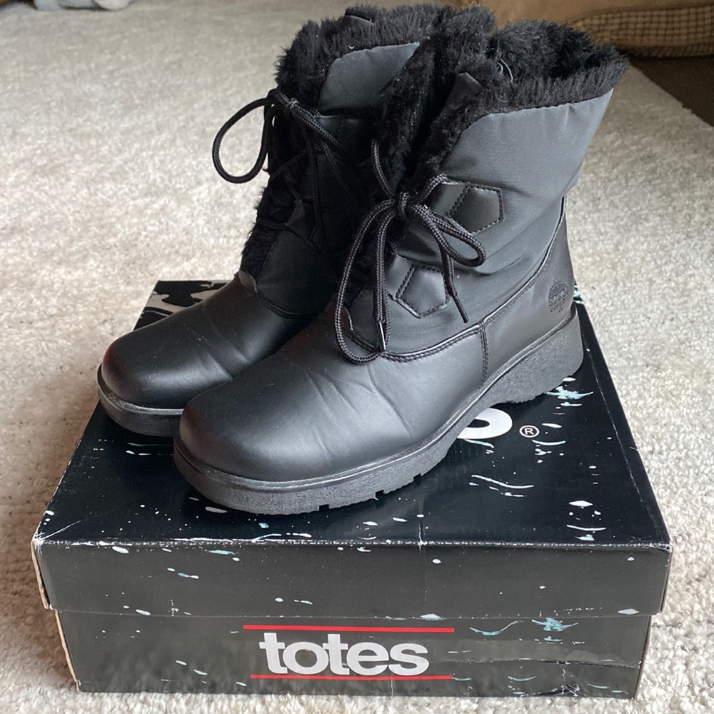 Totes Winter Boot Size 7